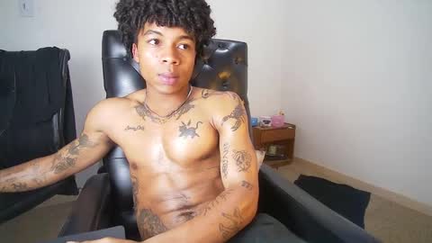 Snapshot of black_tentationx chatting on February 2025 05:40:01 AM black_tentationx online show from February 2025 05:40:01 AM