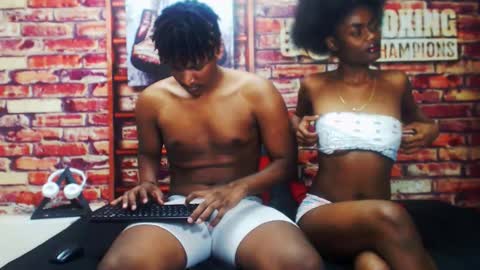 Snapshot of blackandaxel chatting on December 2025 10:14:01 PM BlackAndAxel online show from December 2025 10:14:01 PM