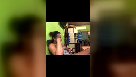 Crystal online show from December 2025 06:38:02 PM