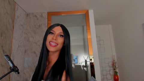 Nina online show from December 2024 05:59:01 PM