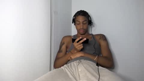 Snapshot of blackbulltitus chatting on October 2025 05:13:01 AM BlackBullTitus online show from October 2025 05:13:01 AM