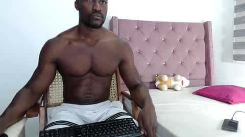 Twtter 1MikeBeckford            Onlyfns beckfordmike online show from February 2025 09:07:01 AM