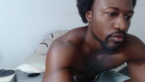 Snapshot of blacknikes chatting on February 2026 06:56:01 PM Twtter 1MikeBeckford Onlyfns beckfordmike online show from February 2026 06:56:01 PM