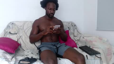 Snapshot of blacknikes chatting on February 2026 11:18:01 AM Twtter 1MikeBeckford Onlyfns beckfordmike online show from February 2026 11:18:01 AM