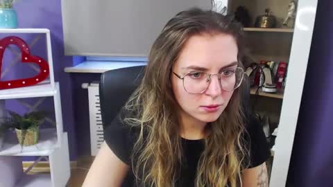 Z O E Y online show from December 2024 08:56:01 AM