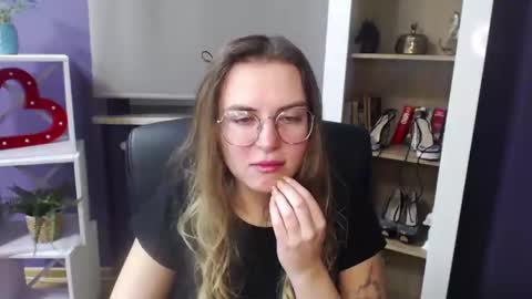 Z O E Y online show from December 2024 05:26:01 AM