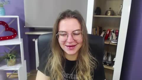 Z O E Y online show from January 2025 05:41:02 AM