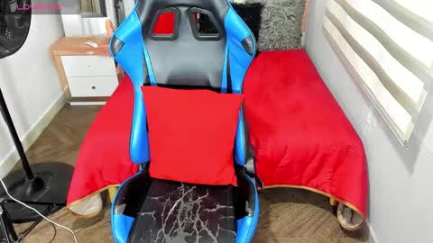 Snapshot of blacksex_boy chatting on October 2025 09:44:01 AM Marlon online show from October 2025 09:44:01 AM