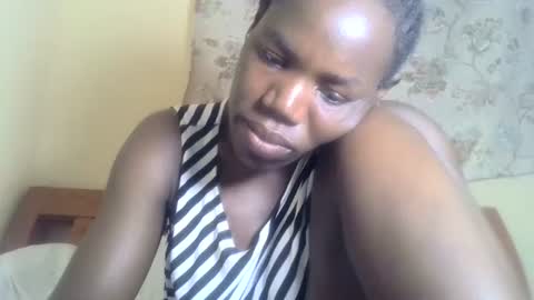 Snapshot of blacksexygal chatting on February 2025 07:28:02 PM SARAH online show from February 2025 07:28:02 PM