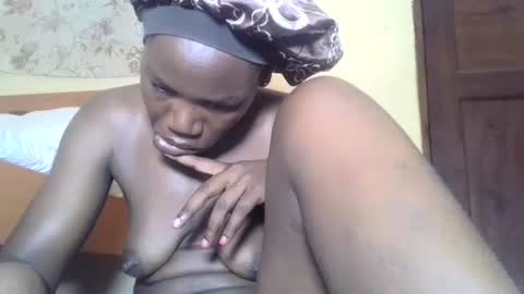 Snapshot of blacksexygal chatting on March 2025 10:55:02 AM SARAH online show from March 2025 10:55:02 AM