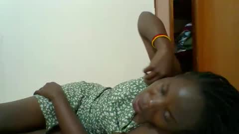 Snapshot of blacksexygal chatting on October 2025 07:25:01 PM SARAH online show from October 2025 07:25:01 PM