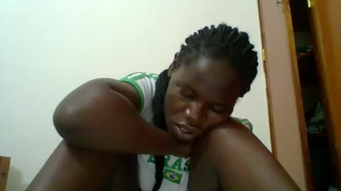 Snapshot of blacksexygal chatting on October 2025 03:18:01 AM SARAH online show from October 2025 03:18:01 AM