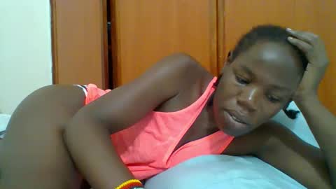 Snapshot of blacksexygal chatting on December 2025 07:39:02 AM SARAH online show from December 2025 07:39:02 AM