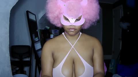 Snapshot of blacksirenqueen chatting on December 2024 03:56:02 AM Queen Siren online show from December 2024 03:56:02 AM