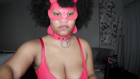 Snapshot of blacksirenqueen chatting on January 2025 05:01:01 AM Queen Siren online show from January 2025 05:01:01 AM