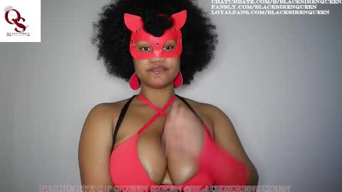 Snapshot of blacksirenqueen chatting on February 2025 01:08:01 AM Queen Siren online show from February 2025 01:08:01 AM