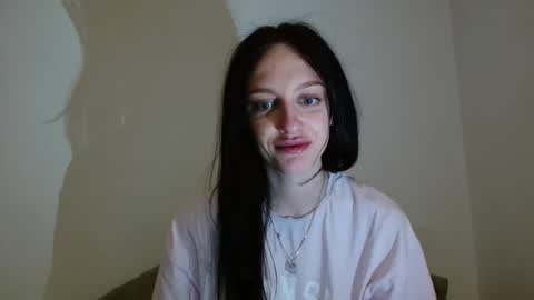 Snapshot of blacky_berry chatting on May 2026 04:47:02 PM Ivy online show from May 2026 04:47:02 PM