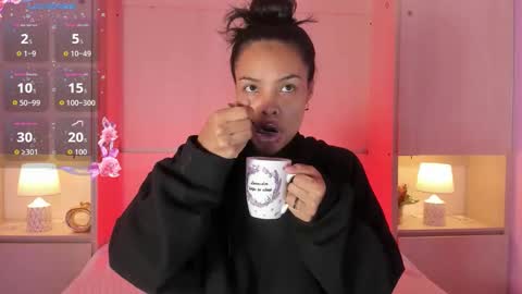 Snapshot of blackywhiite chatting on October 2025 12:06:01 PM GRACE online show from October 2025 12:06:01 PM