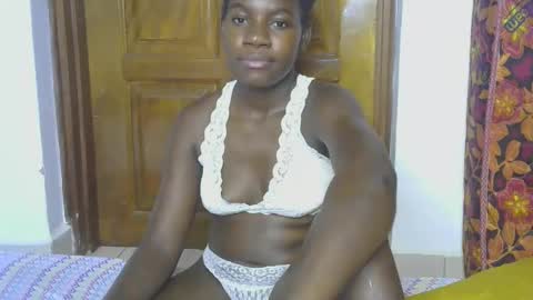 Snapshot of blahkbeauty chatting on September 2025 02:34:01 AM VIVIAN online show from September 2025 02:34:01 AM