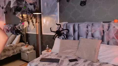 blairjones_ online show from October 2025 02:50:01 PM