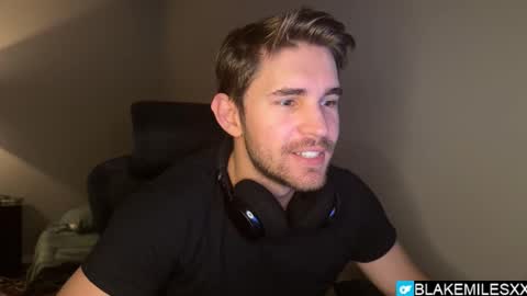 Snapshot of blakemiles2 chatting on November 2025 04:55:01 AM Blake Miles online show from November 2025 04:55:01 AM