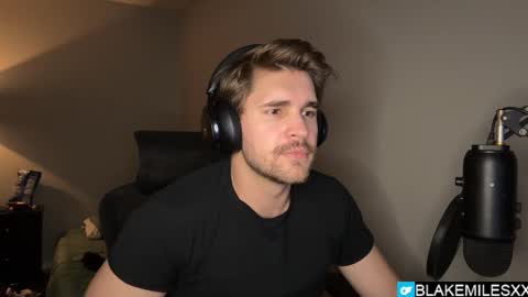 Snapshot of blakemiles2 chatting on November 2025 01:41:02 AM Blake Miles online show from November 2025 01:41:02 AM