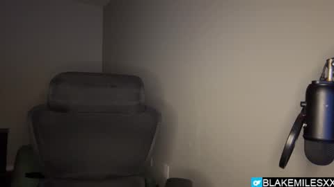 Snapshot of blakemiles2 chatting on December 2025 05:56:02 AM Blake Miles online show from December 2025 05:56:02 AM