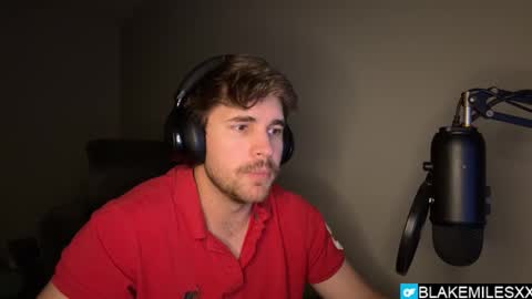 Snapshot of blakemiles2 chatting on December 2025 04:29:02 AM Blake Miles online show from December 2025 04:29:02 AM