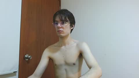 Snapshot of blakeshatter chatting on December 2024 04:19:02 PM blakeshatter online show from December 2024 04:19:02 PM