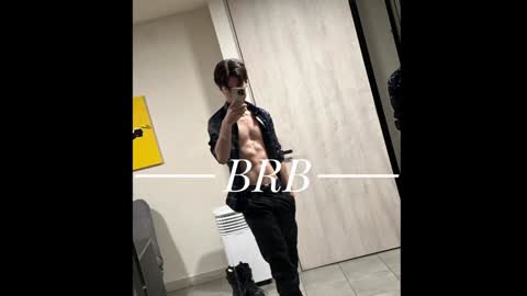 Snapshot of blakeshatter chatting on January 2025 07:13:02 PM blakeshatter online show from January 2025 07:13:02 PM