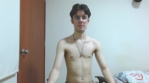 Snapshot of blakeshatter chatting on January 2025 02:27:02 AM blakeshatter online show from January 2025 02:27:02 AM