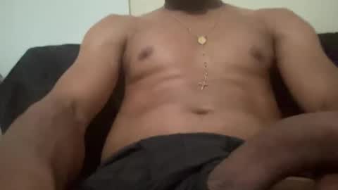 Snapshot of blingsexxx420 chatting on October 2025 07:13:01 PM blingsexxx420 online show from October 2025 07:13:01 PM