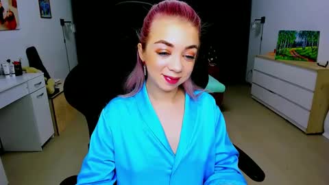 Snapshot of blinkofeyess chatting on December 2024 02:19:02 AM Nicole online show from December 2024 02:19:02 AM