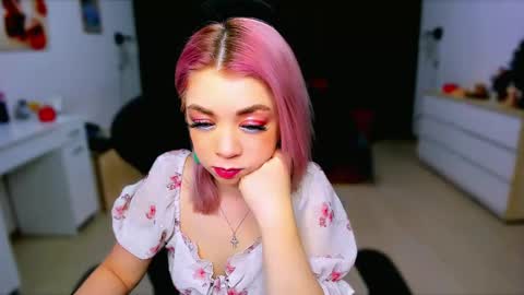 Snapshot of blinkofeyess chatting on January 2025 07:48:01 AM Nicole online show from January 2025 07:48:01 AM