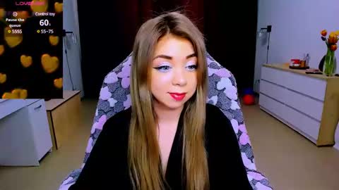 Snapshot of blinkofeyess chatting on March 2025 06:21:01 AM Nicole online show from March 2025 06:21:01 AM