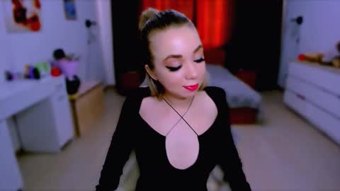 Snapshot of blinkofeyess chatting on September 2025 07:54:01 AM Nicole online show from September 2025 07:54:01 AM