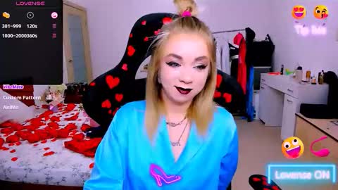 Snapshot of blinkofeyess chatting on February 2026 03:57:01 AM Nicole online show from February 2026 03:57:01 AM