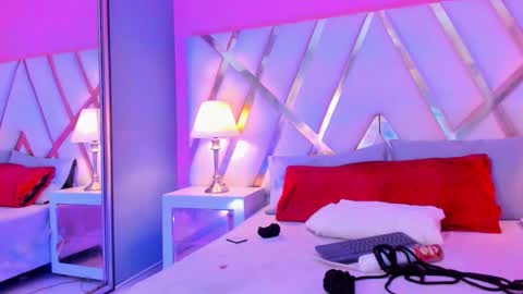 Snapshot of blissroom chatting on October 2025 06:03:02 AM blissroom online show from October 2025 06:03:02 AM