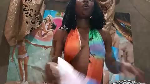 Snapshot of blktulipsxx chatting on February 2026 11:39:01 AM Lola online show from February 2026 11:39:01 AM