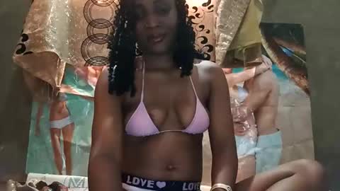 Snapshot of blktulipsxx chatting on February 2026 10:22:02 AM Lola online show from February 2026 10:22:02 AM