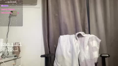 bloggirllaurel online show from March 2026 11:22:02 PM