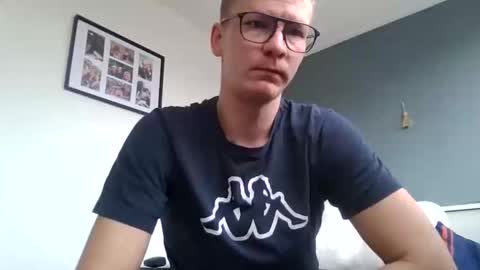 Snapshot of blondapollonl chatting on November 2025 09:32:01 AM Apollo online show from November 2025 09:32:01 AM