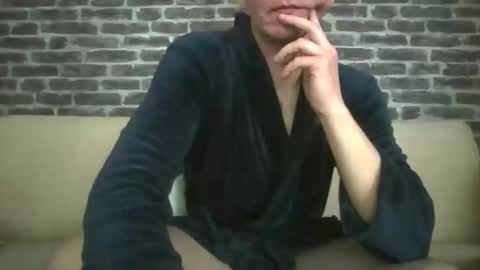 Snapshot of blondapollonl chatting on December 2025 10:57:02 AM Apollo online show from December 2025 10:57:02 AM