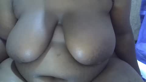 Snapshot of blonde202 chatting on October 2025 11:40:01 PM Abbygael online show from October 2025 11:40:01 PM