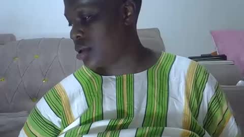 Snapshot of blonde202 chatting on November 2025 12:21:02 AM Abbygael online show from November 2025 12:21:02 AM