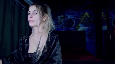Snapshot of blonde4pasion chatting on March 2025 10:56:01 PM blonde4pasion online show from March 2025 10:56:01 PM