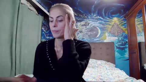 blonde4pasion online show from November 2025 05:00:01 PM