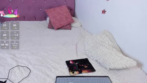 Esperancita and Karina online show from December 2025 01:57:02 AM