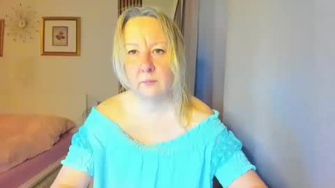 Nicole online show from January 2025 05:17:02 AM