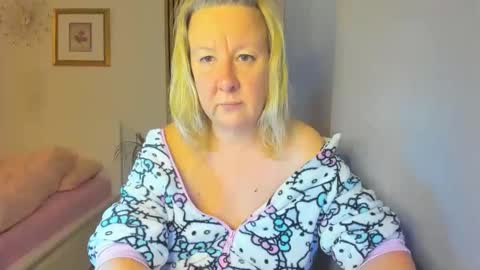 Nicole online show from January 2025 04:22:01 PM